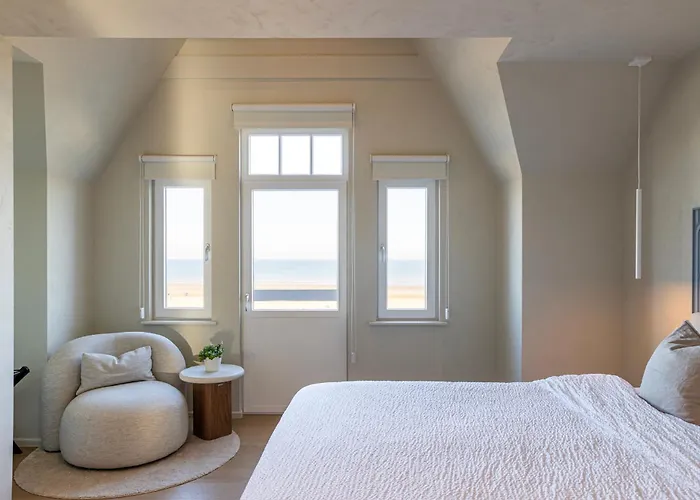 Unieke Villa Catherine Met Frontaal Zeezicht, Parking Sauna En Strandcabine